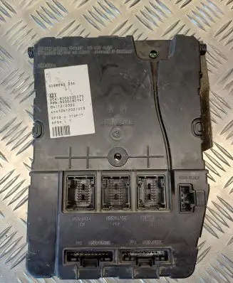 Renault Megane II Comfort/convenience module 8200305575 8200280941