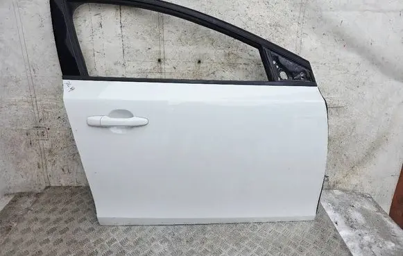 Volvo V40 Front door 