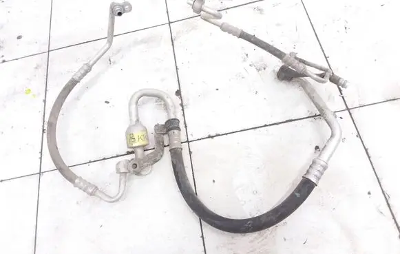 Opel Vectra C Air conditioning (A/C) pipe/hose 13118603