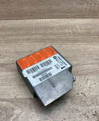 BMW 7 E38 Airbag control unit/module 8372521