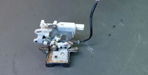 Mazda 6 Tailgate/trunk/boot lock/catch/latch B6701