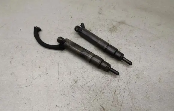 Volkswagen Golf IV Fuel injectors set 028130201T