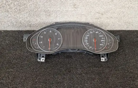 Audi A7 S7 4G Speedometer (instrument cluster) 4G8920982