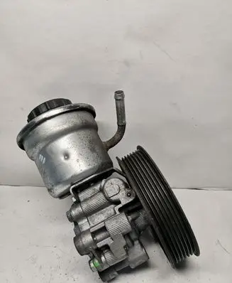 Toyota Avensis T250 Power steering pump 12180