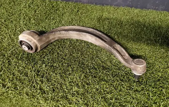 Audi A6 Allroad C7 Front lower control arm/wishbone 4G0407696