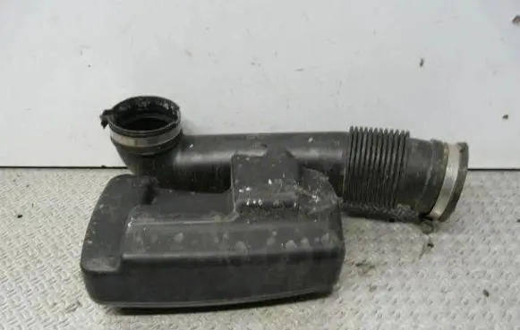 Opel Astra H Air intake hose/pipe 24437914