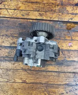 Peugeot 206 Fuel injection high pressure pump 9637317380 0445010042 1920CA