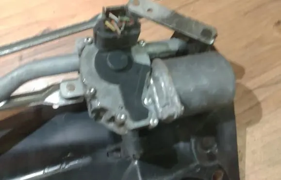 Ford Fiesta Wiper motor