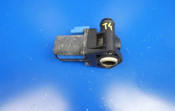 Volvo V60 Coolant heater control valve BM5G18495DA H82NE