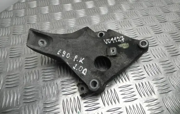 BMW 1 E81 E87 Engine mounting bracket 22116775041 VD1127