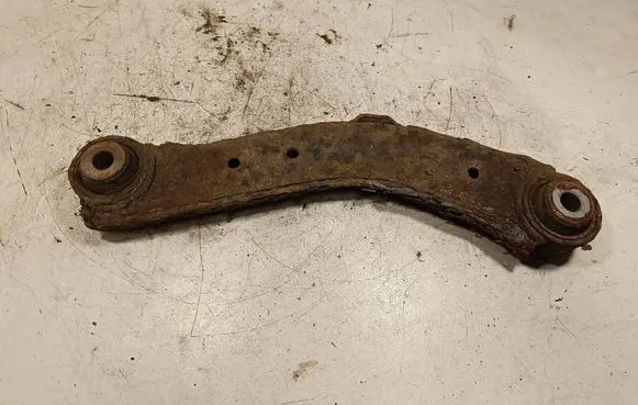 Rear control arm