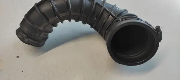 Volvo S60 Turbo air intake inlet pipe/hose 08634143