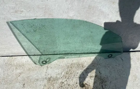 BMW 4 F32 F33 Front door window glass four-door 43R001025