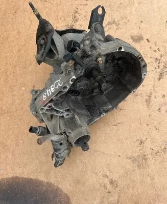 Renault Clio III Manual 5 speed gearbox 