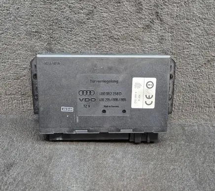 Audi A6 S6 C5 4B Comfort/convenience module 4B0962258D