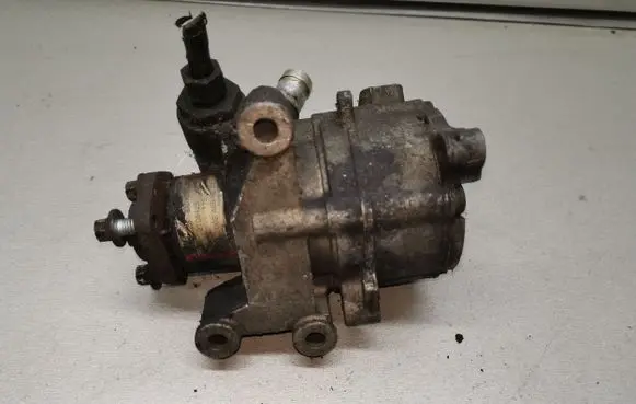 Mercedes-Benz E W210 Power steering pump 0024669201