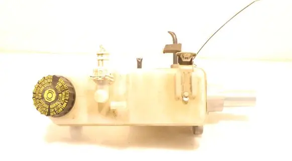 Master brake cylinder