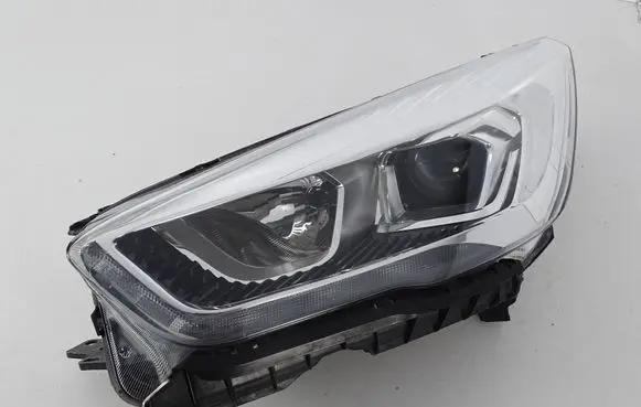 Ford Kuga II Headlight/headlamp GV4113W030CH