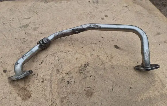 Volkswagen Touran I EGR valve line/pipe/hose 03G131521A