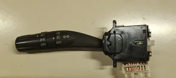 Subaru Outback Indicator stalk 83111AG130 17A089
