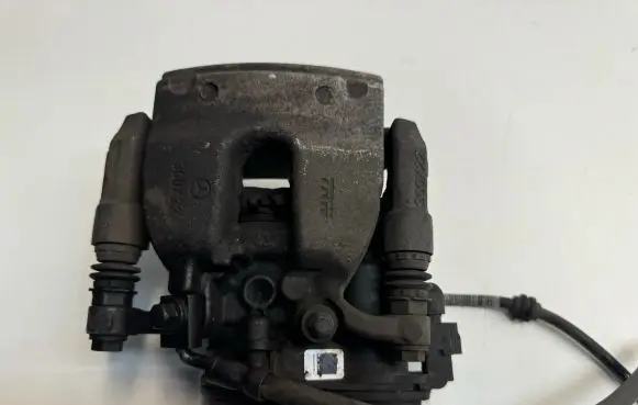 Mercedes-Benz E W213 Rear brake caliper A0044235798
