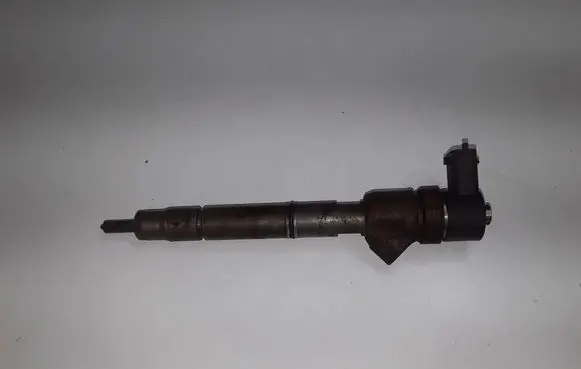 KIA Rio Fuel injector 338002A400