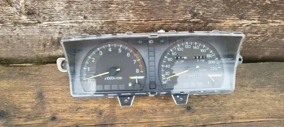 Mitsubishi Galant Speedometer (instrument cluster) Mb521495