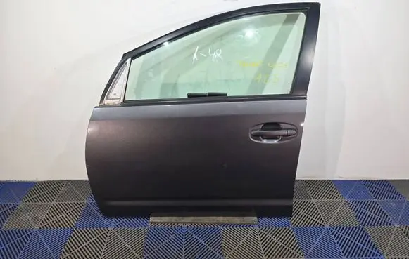 Toyota Prius (XW20) Front door 6792447010