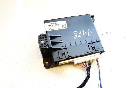 Toyota Avensis T270 Other control units/modules 8865005231 88650-05231