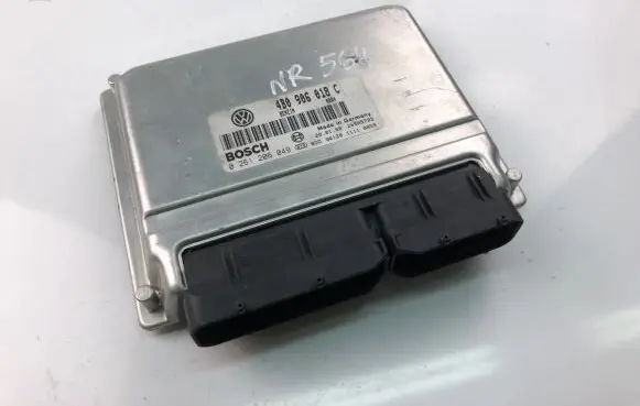 Volkswagen PASSAT B5 Engine control unit/module ECU 4B0906018C 0261206049