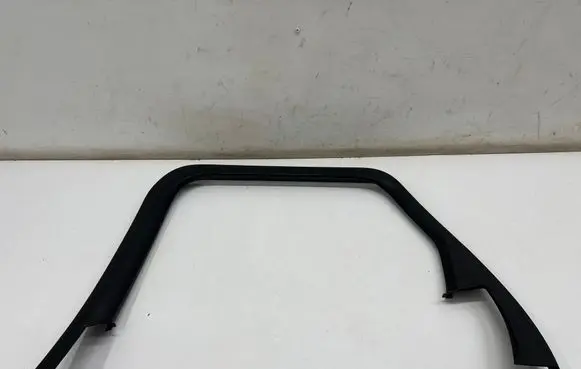 BMW 2 Active Tourer U06 Rear door window/glass frame 9490362