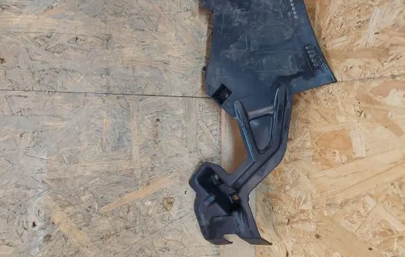 Mercedes-Benz B W247 Front bumper mounting bracket