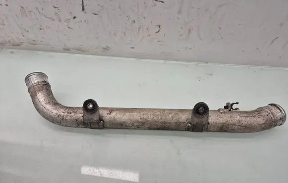 Intercooler hose/pipe