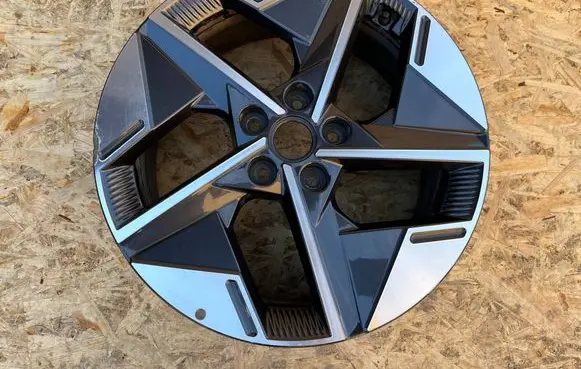 Hyundai Tucson IV NX4 R18 alloy rim 52910N7620