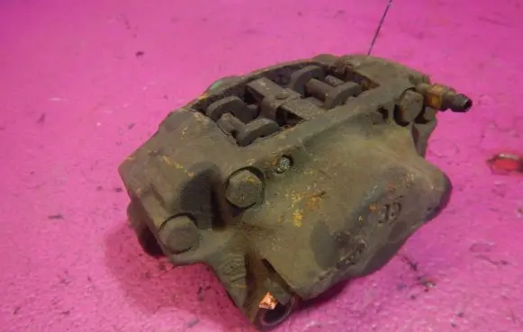 Opel Vectra B Rear brake caliper