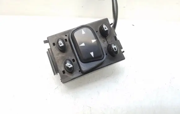 Wing mirror switch