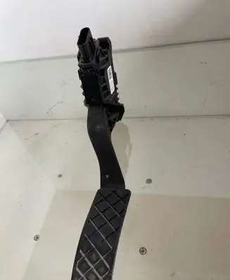 Audi Q2 - Accelerator throttle pedal 5Q1723503L 6PV01062183