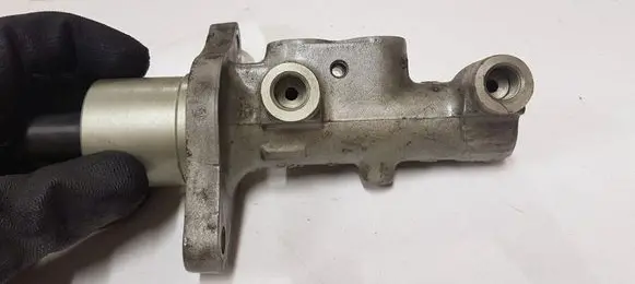Volvo S40 Master brake cylinder 2084W