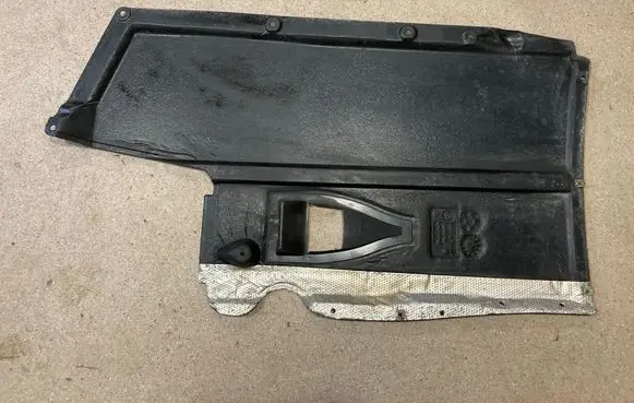 BMW M2 F87 Pickup box liner 8065934