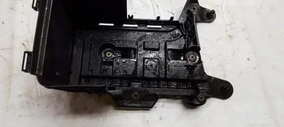 Audi A3 S3 8P Battery box tray 1K0915333B 1K0915333-B