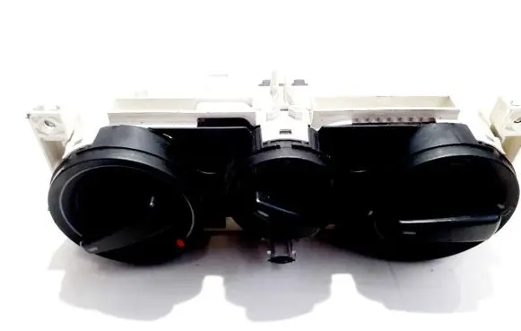 Volkswagen PASSAT B5 Climate control unit 1j0819045e