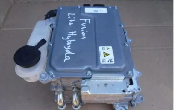 Ford Fusion II Voltage converter inverter HG987B012JA
