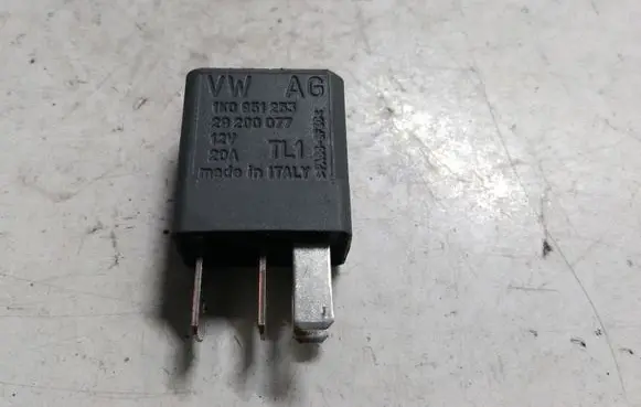 Volkswagen Golf VI Other relay 1K0951253