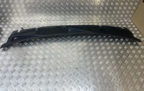 Mercedes-Benz ML W163 Wiper trim A1638310036