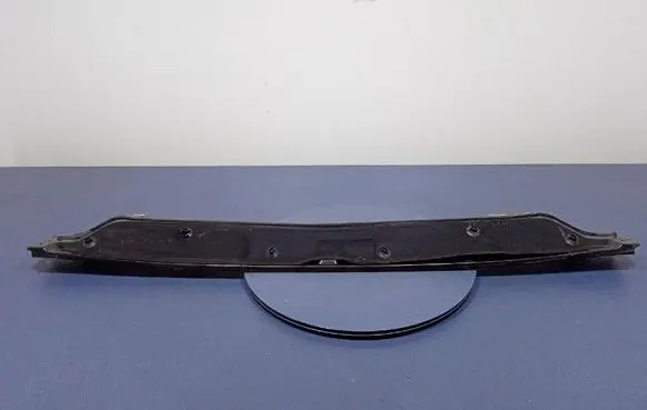 Renault Captur Wiper trim 668108189R