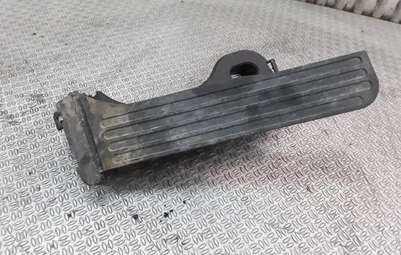 Volkswagen PASSAT B6 Accelerator throttle pedal 1K1723503L