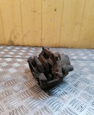 Skoda Superb B5 (3U) Front brake caliper