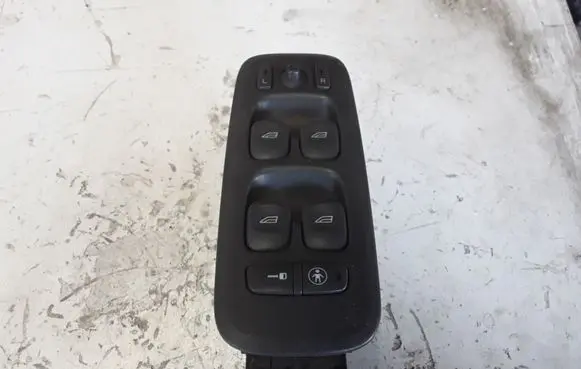 Volvo V70 Electric window control switch 9452959
