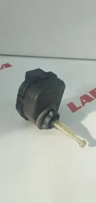 Audi A4 S4 B5 8D Headlight level adjustment motor VAD12V771 4D0941295 0307852315
