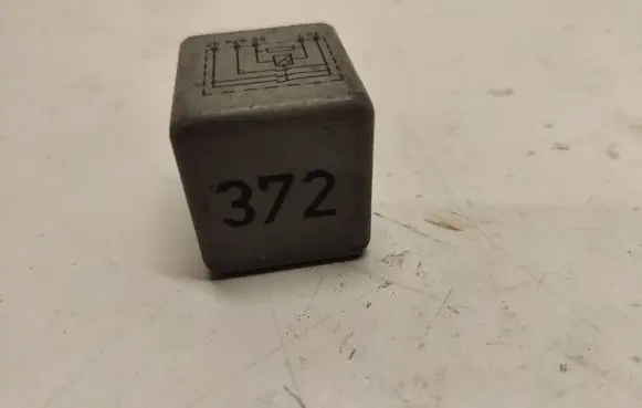 Audi A4 S4 B5 8D Other relay 4D0951253 899309000